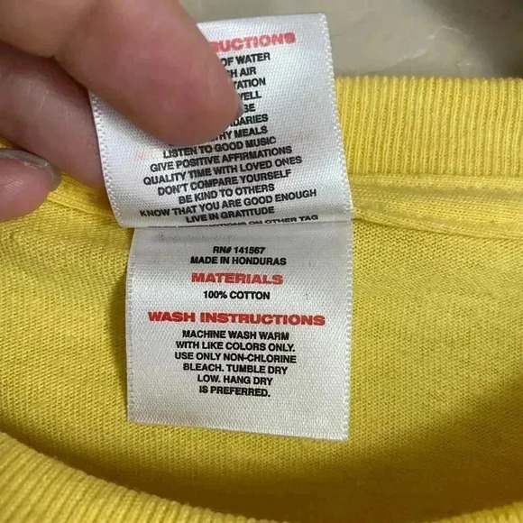 Petals &‎ Peacocks Long Sleeve T-shirt Yellow Size Small - Picture 7 of 13